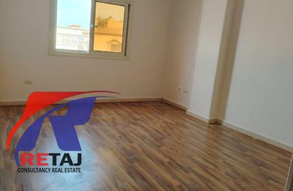 Apartment - 3 Bedrooms - 3 Bathrooms for rent in Area D - Ganoob El Acadimia - New Cairo City - Cairo