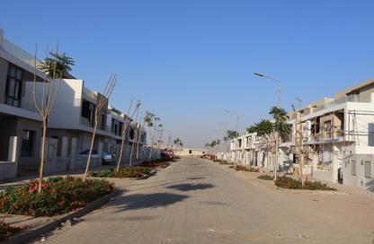 Townhouse - 4 - 4 for sale in Hyde Park Central - The 6th Settlement - New Cairo City - Cairo