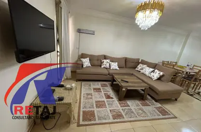 Apartment - 3 Bedrooms - 1 Bathroom for rent in Aal Othman St. - 10th District - Nasr City - Cairo