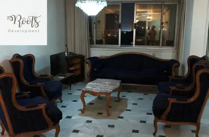 شقة - 3 غرف نوم - 2 حمامات للبيع في شارع حسن عاصم - الزمالك - القاهرة