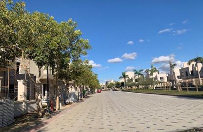 Villa - 4 Bedrooms - 4 Bathrooms for sale in Rayhana Compound - Al Wahat Road - 6 October City - Giza