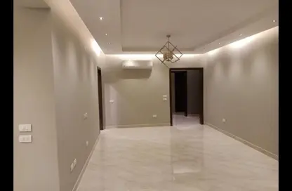 شقة - 3 غرف نوم - 3 حمامات للايجار في بيفرلي هيلز - كمبوندات الشيخ زايد - الشيخ زايد - الجيزة