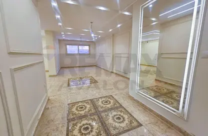 Apartment - 3 Bedrooms - 2 Bathrooms for sale in El-Nabil Amr Ibrahim St. - Ibrahimia - Hay Wasat - Alexandria