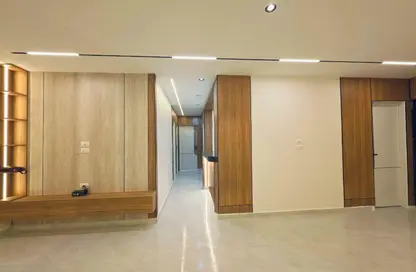 Apartment - 3 Bedrooms - 2 Bathrooms for sale in Gate 4 - Mena - Hadayek El Ahram - Giza