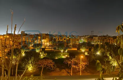 Apartment - 4 Bedrooms - 3 Bathrooms for sale in Area G - Ganoob El Acadimia - New Cairo City - Cairo