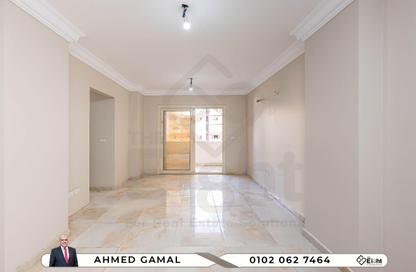 Apartment - 3 Bedrooms - 1 Bathroom for sale in Mostafa Kamel St. - Seyouf - Hay Awal El Montazah - Alexandria