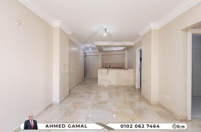 Apartment - 3 Bedrooms - 1 Bathroom for sale in Mostafa Kamel St. - Seyouf - Hay Awal El Montazah - Alexandria