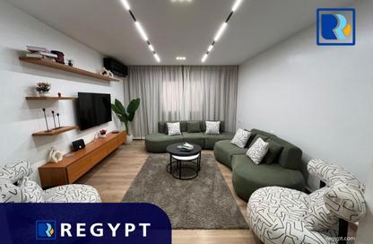 Apartment - 2 Bedrooms - 2 Bathrooms for rent in Ismail Mohamed St. - Zamalek - Cairo