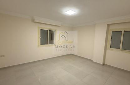 Apartment - 2 Bedrooms - 1 Bathroom for rent in Eighth Sector - Zahraa El Maadi - Hay El Maadi - Cairo