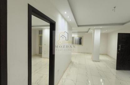 Apartment - 2 Bedrooms - 1 Bathroom for rent in Eighth Sector - Zahraa El Maadi - Hay El Maadi - Cairo