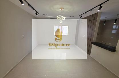 Apartment - 3 Bedrooms - 2 Bathrooms for sale in Mohamed Naguib Axis - Abou El Houl - New Cairo City - Cairo Apartment - 3 Bedrooms - 2 Bathrooms for sale in Mohamed Naguib Axis - Abou El Houl - New Cairo City - Cairo
