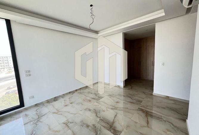 97710075 - Property Image 3