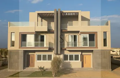 Townhouse - 4 Bedrooms - 4 Bathrooms for sale in V Levels - Sheikh Zayed Compounds - Sheikh Zayed City - Giza