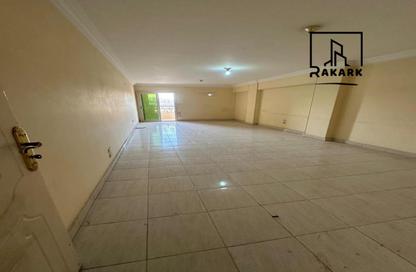 مساحات مكتبية - استوديو - 2 حمامات للايجار في شارع طه حسين - النزهه الجديدة - النزهة - القاهرة