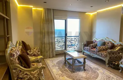 شقة - 4 غرف نوم - 2 حمامات للايجار في كليوباترا - حي شرق - الاسكندرية