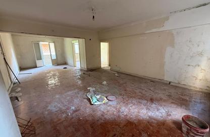 Apartment - 3 Bedrooms - 1 Bathroom for sale in Mohi Al Din Abou El Ezz St. - Dokki - Giza Apartment - 3 Bedrooms - 1 Bathroom for sale in Mohi Al Din Abou El Ezz St. - Dokki - Giza
