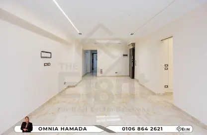 Apartment - 3 Bedrooms - 1 Bathroom for sale in Gamal Abdel Nasser Road - Sidi Beshr - Hay Awal El Montazah - Alexandria