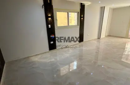 Apartment - 3 Bedrooms - 2 Bathrooms for sale in Zahraa El Maadi - Hay El Maadi - Cairo