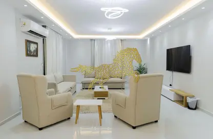 شقة - 3 غرف نوم - 2 حمامات للايجار في المستثمرين الشمالية - مدينة القاهرة الجديدة - القاهرة