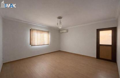 Apartment - 3 Bedrooms - 1 Bathroom for sale in Belbeis Road   Road 10 - 3rd District - Obour City - Qalyubia