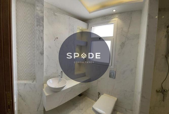 98829256 - Property Image 3