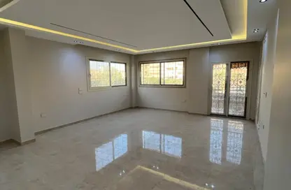 Apartment - 3 Bedrooms - 2 Bathrooms for sale in 8th District - Sheikh Zayed City - Giza