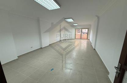 Apartment - 3 Bedrooms - 2 Bathrooms for rent in Smouha Square - Smouha - Hay Sharq - Alexandria