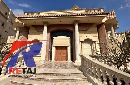 Villa - 4 Bedrooms - 5 Bathrooms for sale in Golf Central - Cairo Alexandria Desert Road - 6 October City - Giza