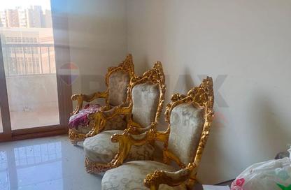 شقة - 3 غرف نوم - 2 حمامات للبيع في سموحة - حي شرق - الاسكندرية