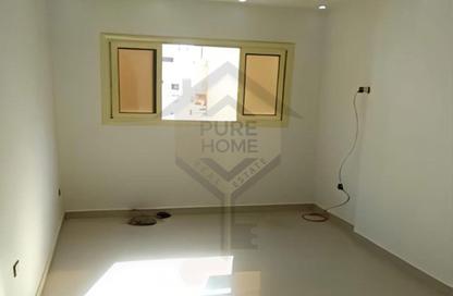Apartment - 2 Bedrooms - 1 Bathroom for sale in Abo Egela St. - Laurent - Hay Sharq - Alexandria