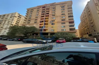 Apartment - 3 Bedrooms - 3 Bathrooms for sale in Thirteenth Sector - Zahraa El Maadi - Hay El Maadi - Cairo