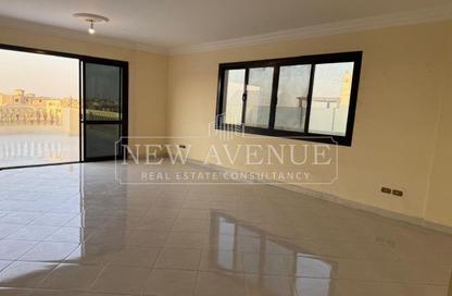 Apartment - 2 Bedrooms - 1 Bathroom for sale in Doctor Yassin Abdel Ghaffar St. - Area C - Ganoob El Acadimia - New Cairo City - Cairo