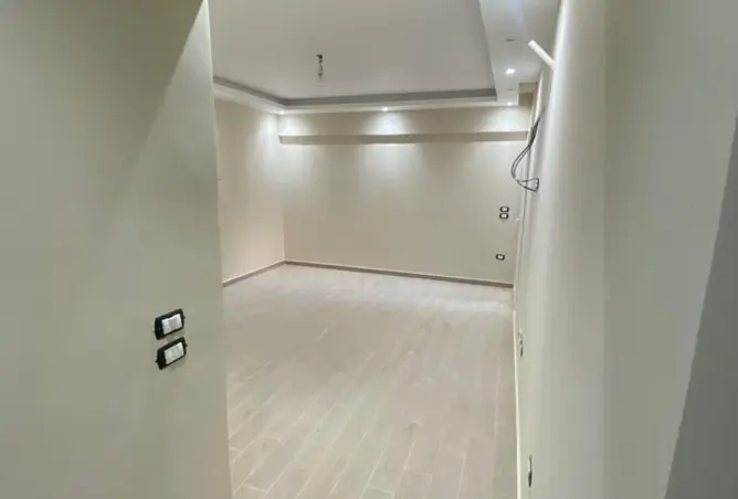 99401397 - Property Image 3