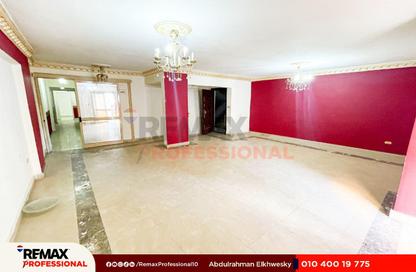 Apartment - 4 Bedrooms - 1 Bathroom for sale in Omar Lotfy St. - Ibrahimia - Hay Wasat - Alexandria