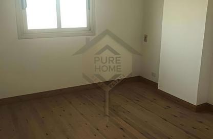 Apartment - 3 Bedrooms - 1 Bathroom for sale in 14th of May Bridge - Smouha - Hay Sharq - Alexandria Apartment - 3 Bedrooms - 1 Bathroom for sale in 14th of May Bridge - Smouha - Hay Sharq - Alexandria