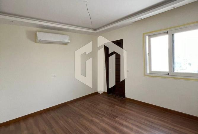 57249131 - Property Main Image