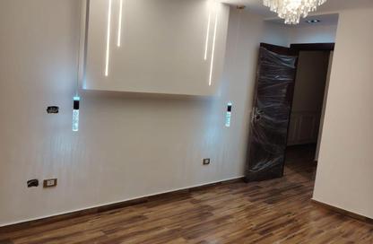 Apartment - 3 Bedrooms - 2 Bathrooms for sale in Al Khamayel city - Sheikh Zayed Compounds - Sheikh Zayed City - Giza