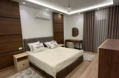 Apartment - 3 Bedrooms - 3 Bathrooms for rent in Moon Residences - Fifth Square - The 5th Settlement - New Cairo City - Cairo