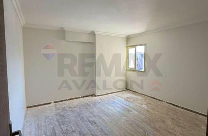 Apartment - 3 Bedrooms - 2 Bathrooms for sale in Muruj - Smouha - Hay Sharq - Alexandria Apartment - 3 Bedrooms - 2 Bathrooms for sale in Muruj - Smouha - Hay Sharq - Alexandria