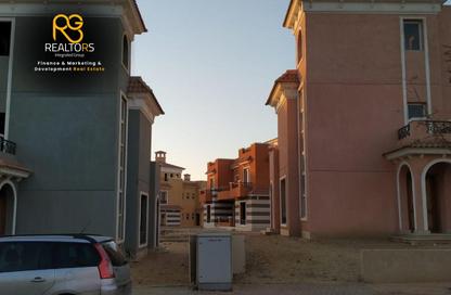 تاون هاوس - 5 غرف نوم - 3 حمامات للبيع في نيوم اكتوبر - التوسعات الشمالية - مدينة 6 أكتوبر - الجيزة