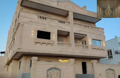 شقة - 3 غرف نوم - 2 حمامات للبيع في الحي التاسع - مدينة الشروق - القاهرة