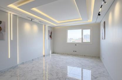 شقة - 3 - 3 للبيع في شارع محي الدين أبو العز - المهندسين - الجيزة
