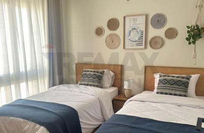 Chalet - 3 Bedrooms - 2 Bathrooms for sale in Naia bay - Ras Al Hekma - North Coast