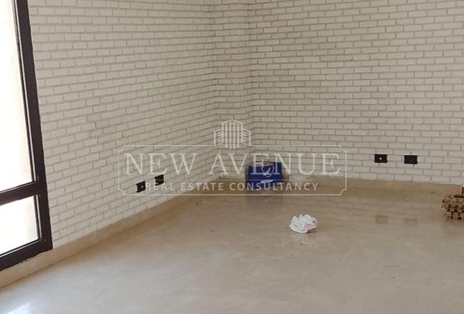 102352760 - Property Image 3