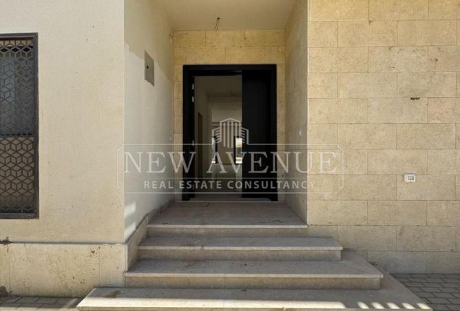 98820117 - Property Image 2