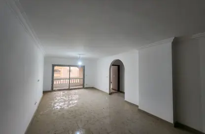 Apartment - 2 Bedrooms - 2 Bathrooms for sale in Obour City - Qalyubia
