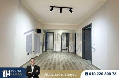 Office Space - 6 Bedrooms - 2 Bathrooms for sale in Miami - Hay Awal El Montazah - Alexandria
