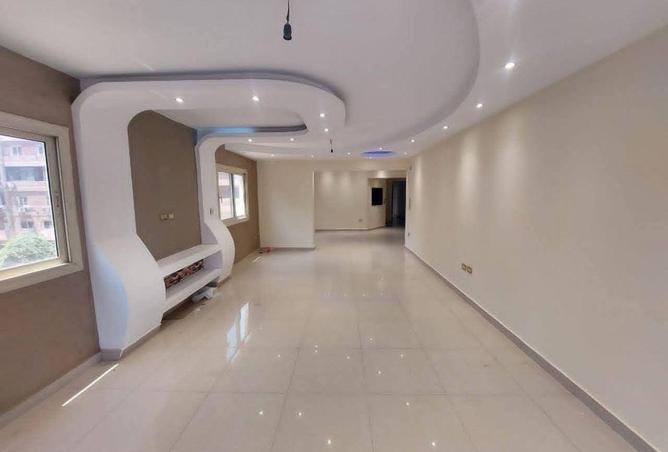 69836120 - Property Main Image