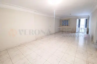 Apartment - 3 Bedrooms - 1 Bathroom for sale in Bolkly - Hay Sharq - Alexandria