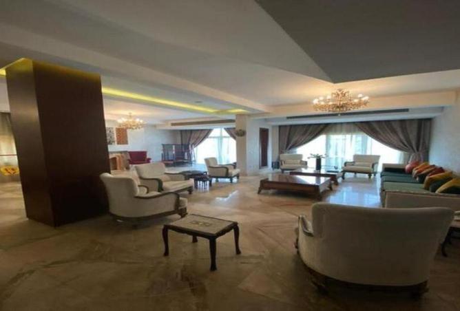 8633301 - Property Image 2